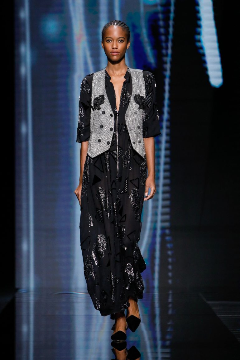 00099-giorgio-armani-RTW-spring-21