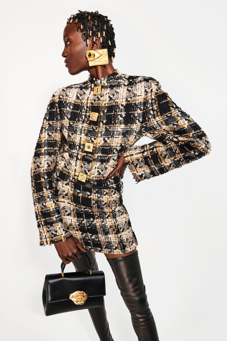 00002-Schiaparelli-RTW-fall-21-credit-Daniel-Roseberry