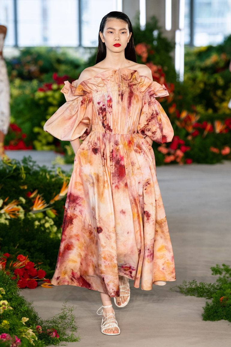 00002-Jason-Wu-Collection-Spring-22-New-York-credit-gorunway